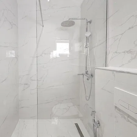 Premium Pirali With Free Parking Sarandë