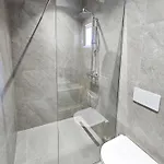 Premium Pirali With Free Parking Apartment *